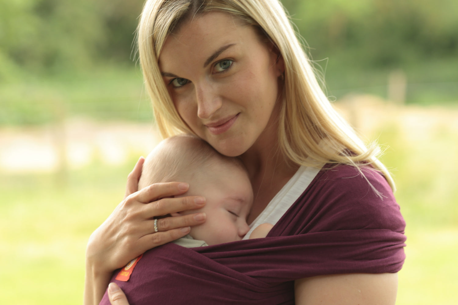 The Ultimate Guide to Babywearing: Nurturing your Newborn